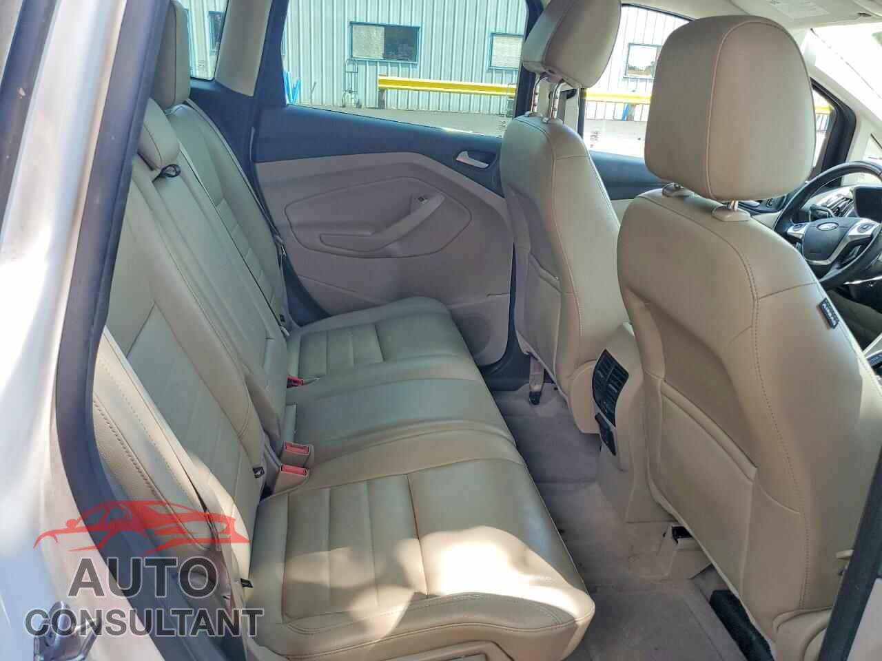 FORD CMAX 2013 - 1FADP5BU7DL524301