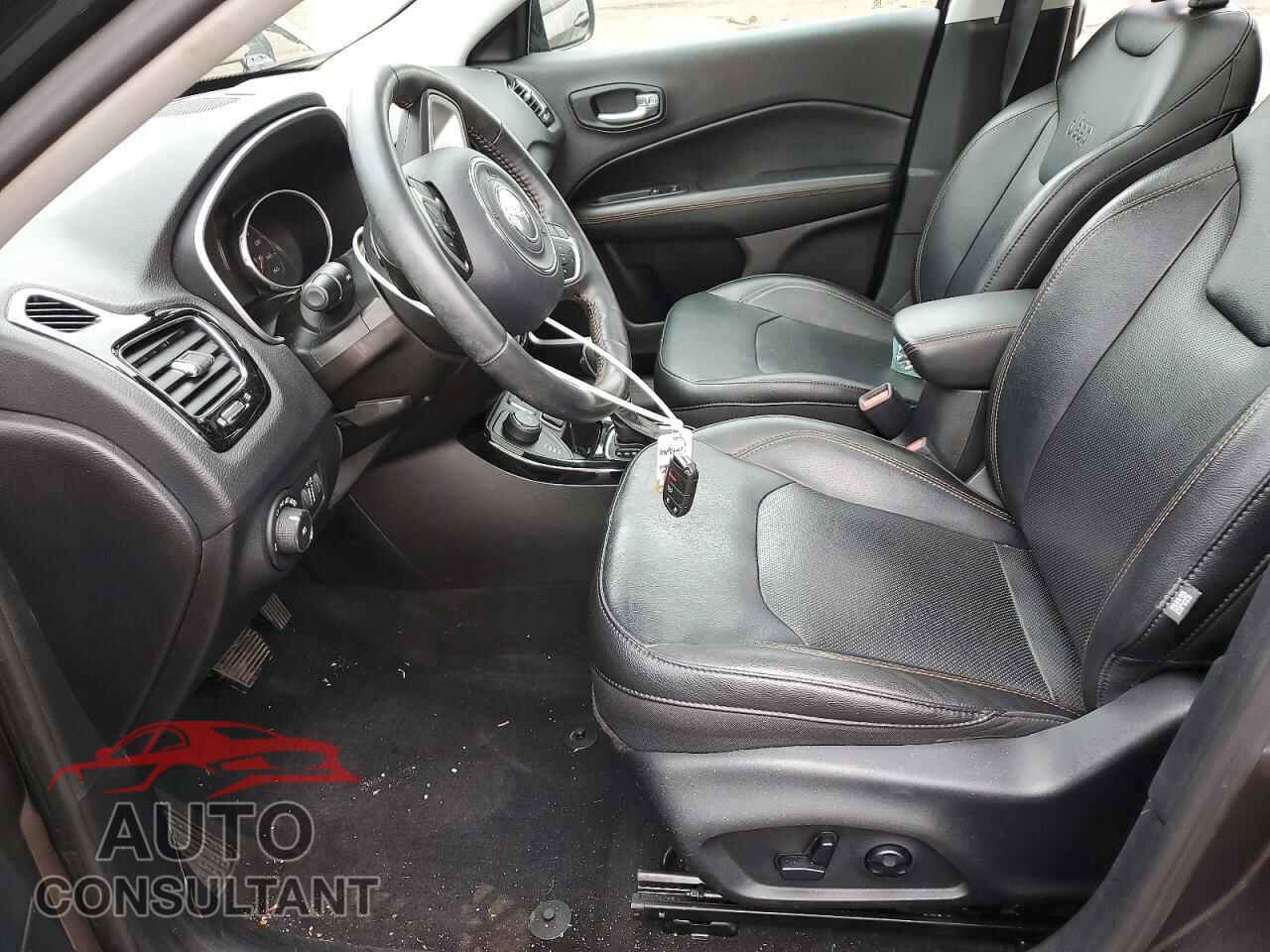 JEEP COMPASS 2019 - 3C4NJDCB3KT599764