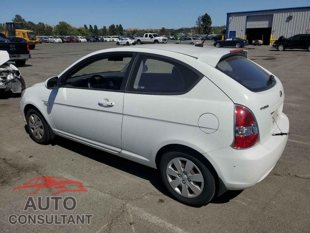 HYUNDAI ACCENT 2011 - KMHCM3AC4BU192462