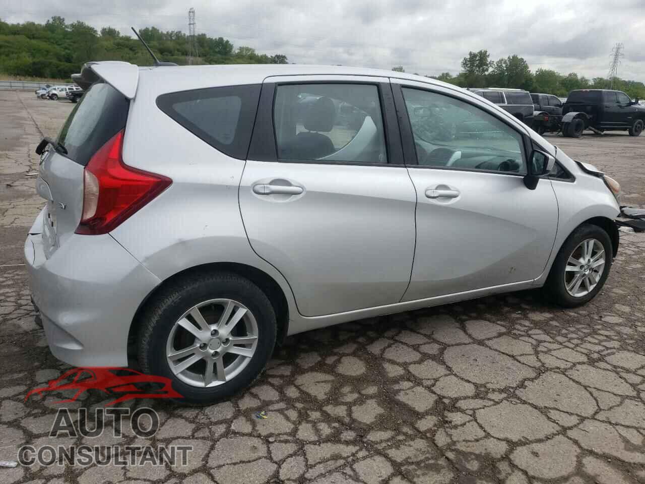 NISSAN VERSA 2017 - 3N1CE2CP3HL365468