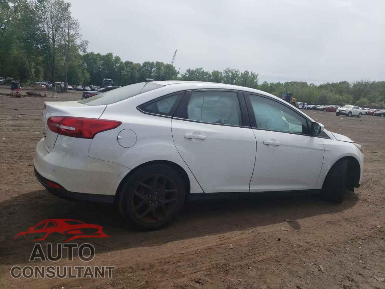 FORD FOCUS 2016 - 1FADP3F23GL329913