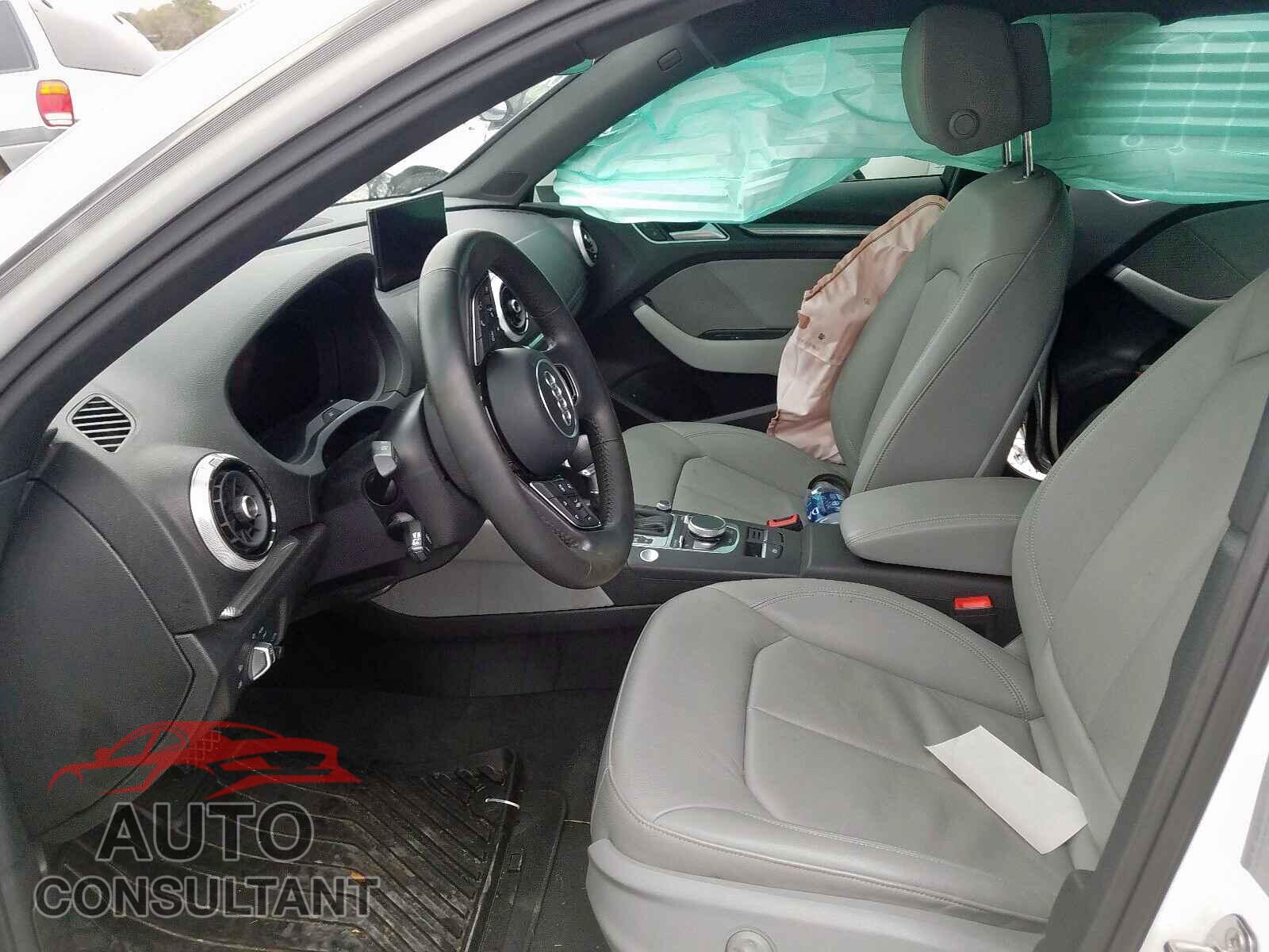 AUDI A3 2017 - WAUTPBFF2HA085197