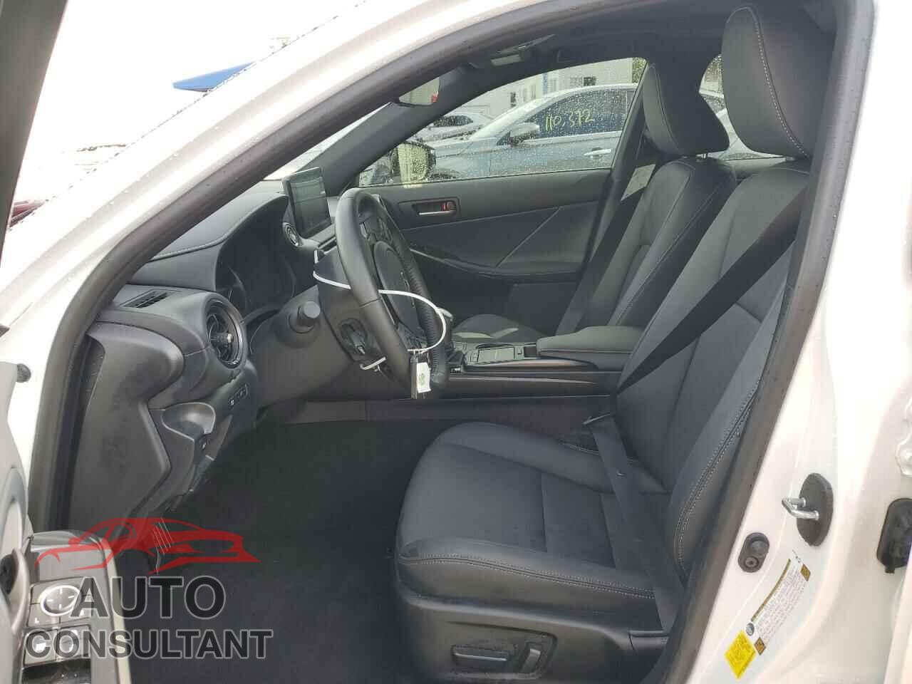 LEXUS IS 2024 - JTHCA1D24R5133113
