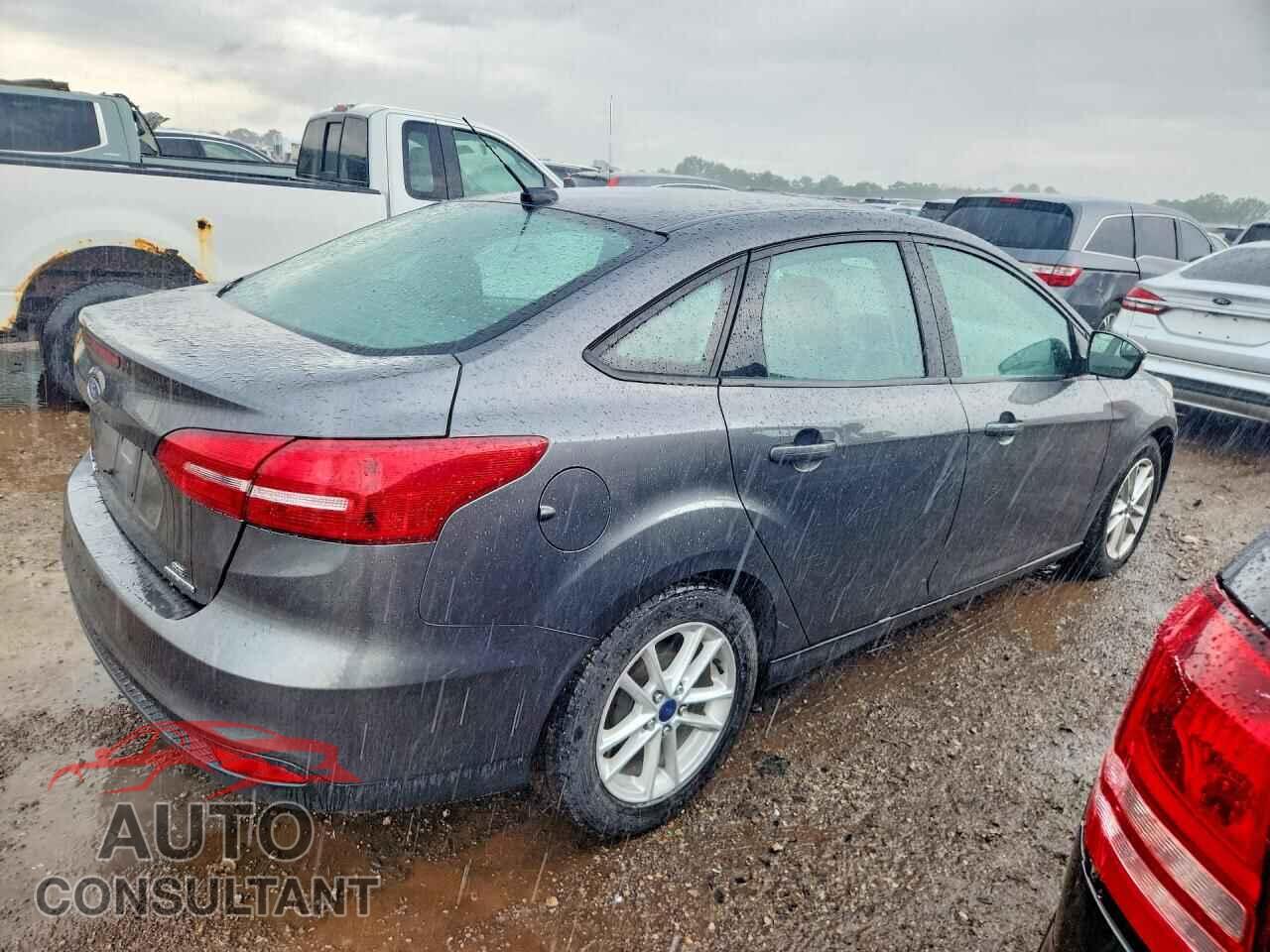 FORD FOCUS 2015 - 1FADP3F22FL216663