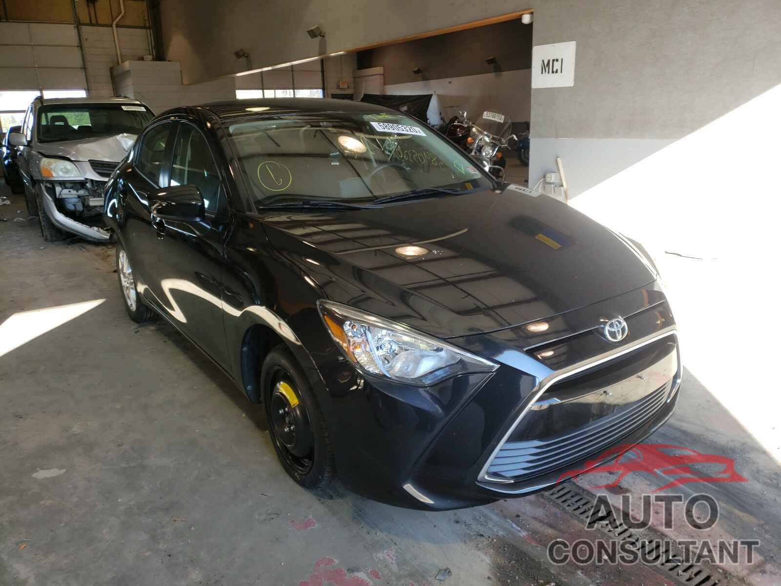 TOYOTA YARIS 2018 - 3MYDLBYV5JY326437
