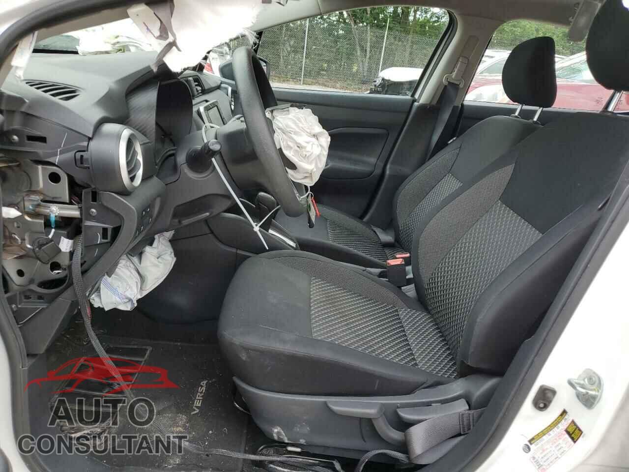 NISSAN VERSA 2020 - 3N1CN8DV8LL841061
