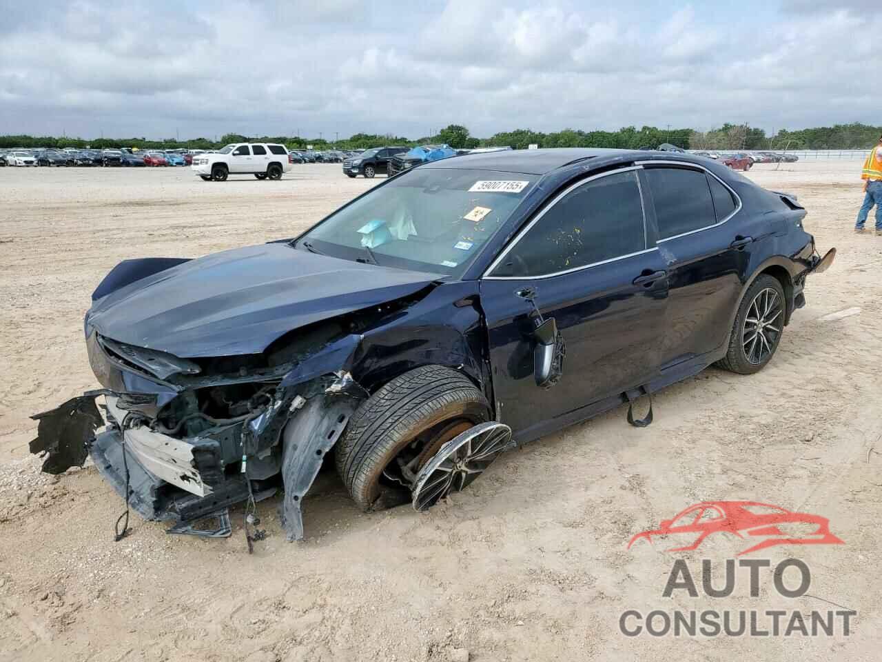 TOYOTA CAMRY 2021 - 4T1G11AKXMU479894