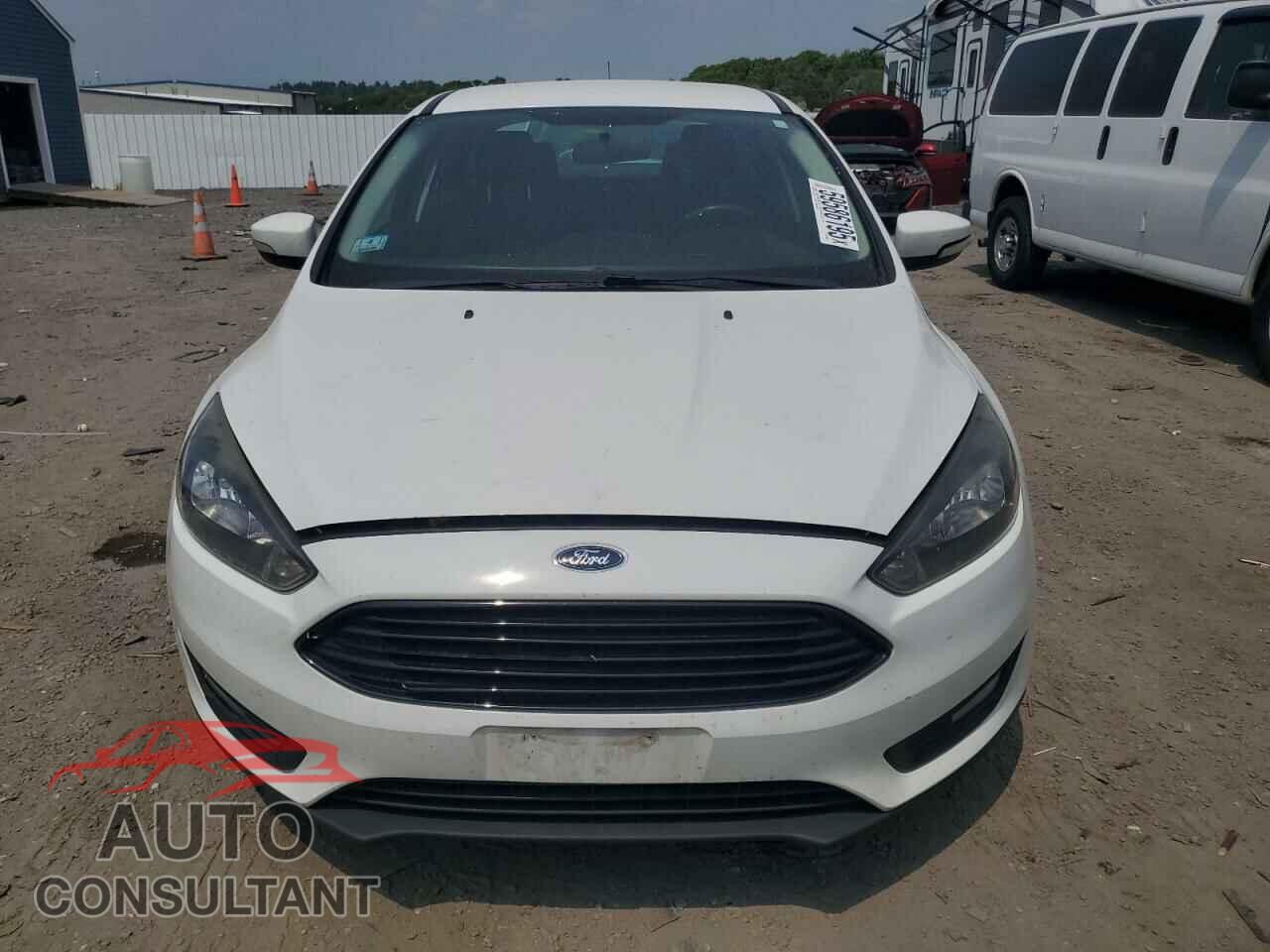 FORD FOCUS 2018 - 1FADP3FE9JL306430