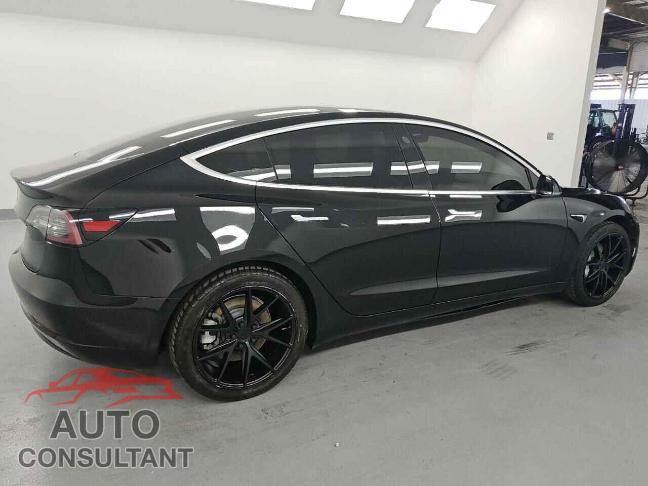 TESLA MODEL 3 2019 - 5YJ3E1EA7KF297892