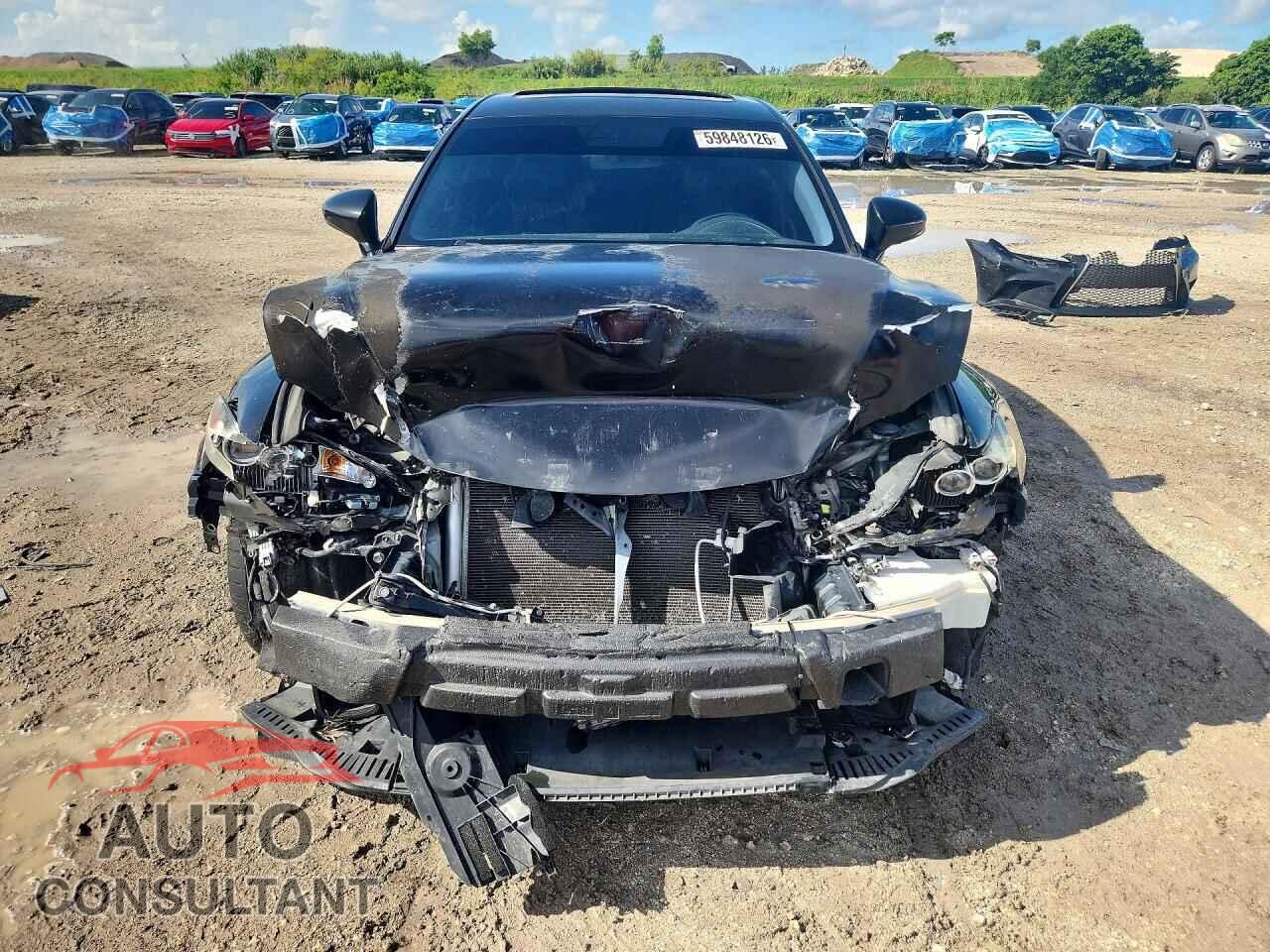LEXUS IS 2014 - JTHBE1D28E5013082