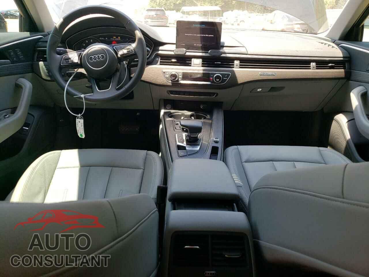 AUDI A4 2019 - WAUDNAF43KN018689