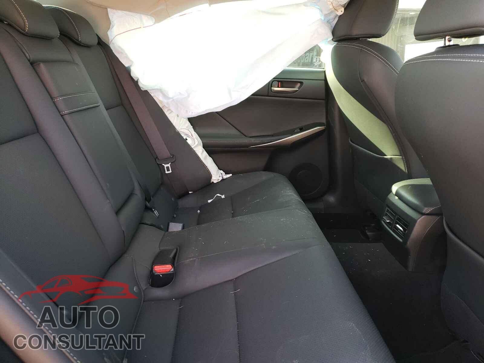 LEXUS IS 2019 - JTHBA1D23K5095603