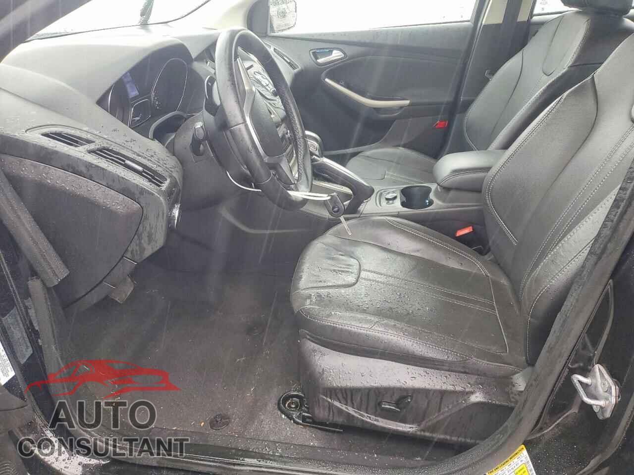 FORD FOCUS 2012 - 1FAHP3H24CL460423