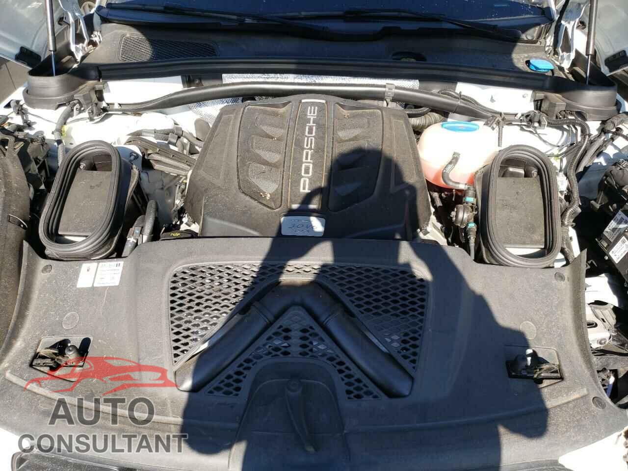 PORSCHE MACAN 2018 - WP1AG2A58JLB61670