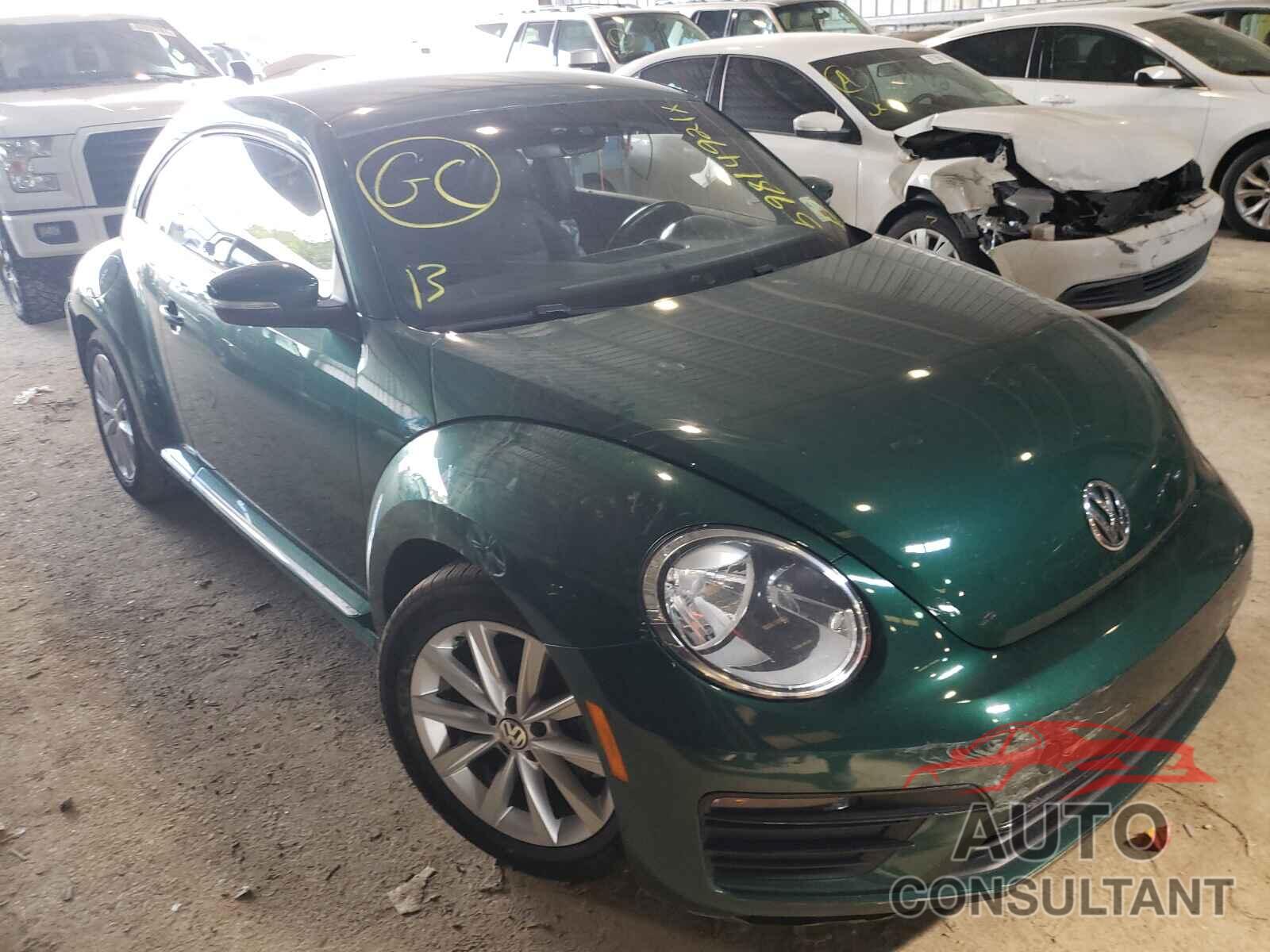VOLKSWAGEN BEETLE 2018 - 3VWFD7AT1JM708446