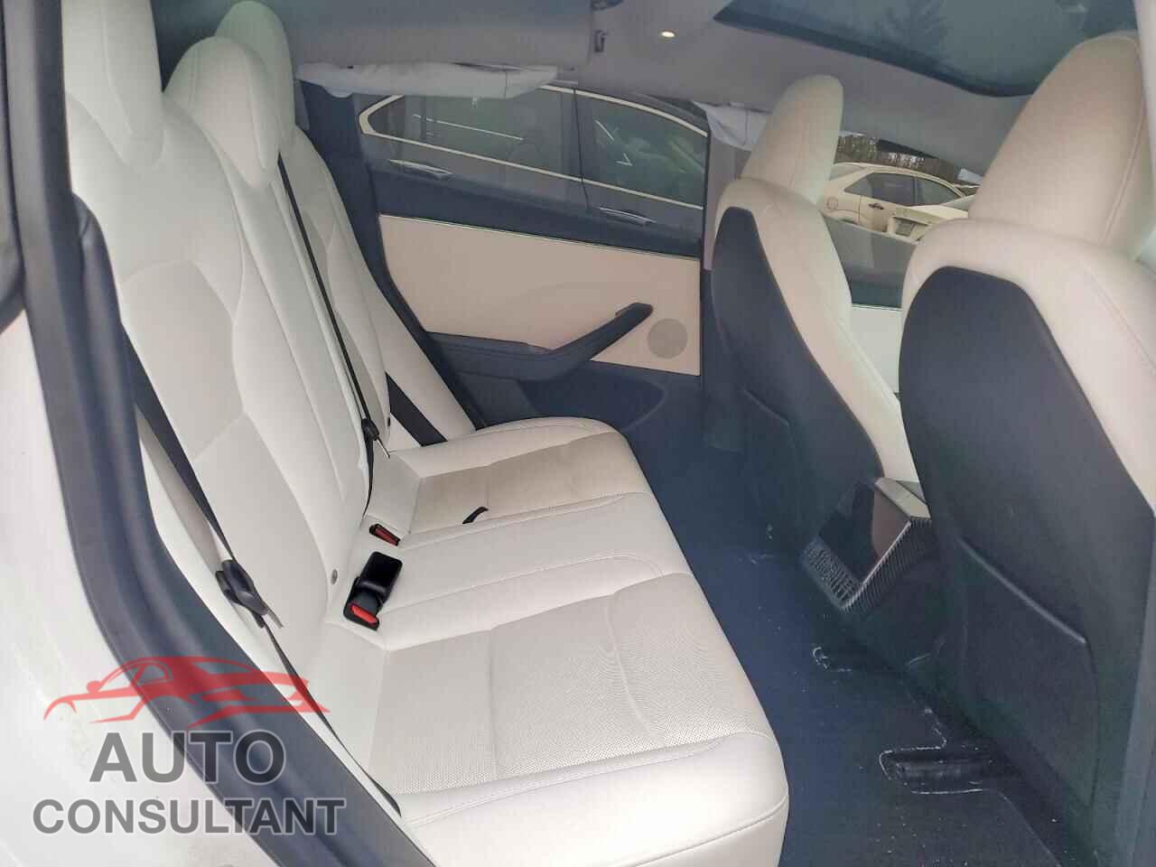 TESLA MODEL 3 2024 - LRW3E7FA0RC201445