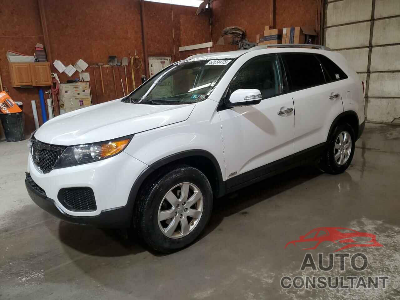 KIA SORENTO 2013 - 5XYKTDA26DG310564