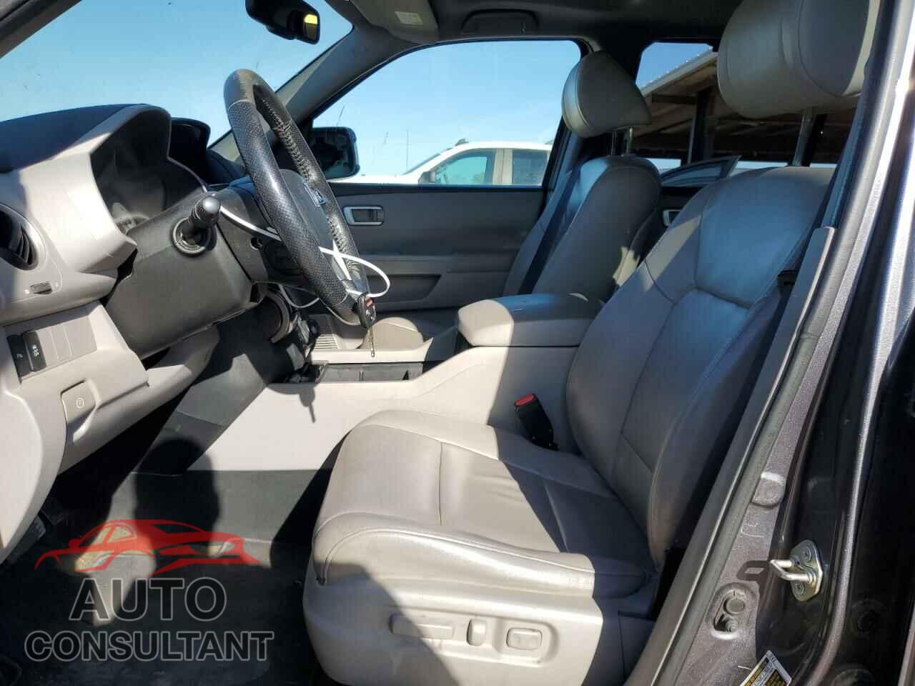 HONDA PILOT 2015 - 5FNYF3H93FB010229