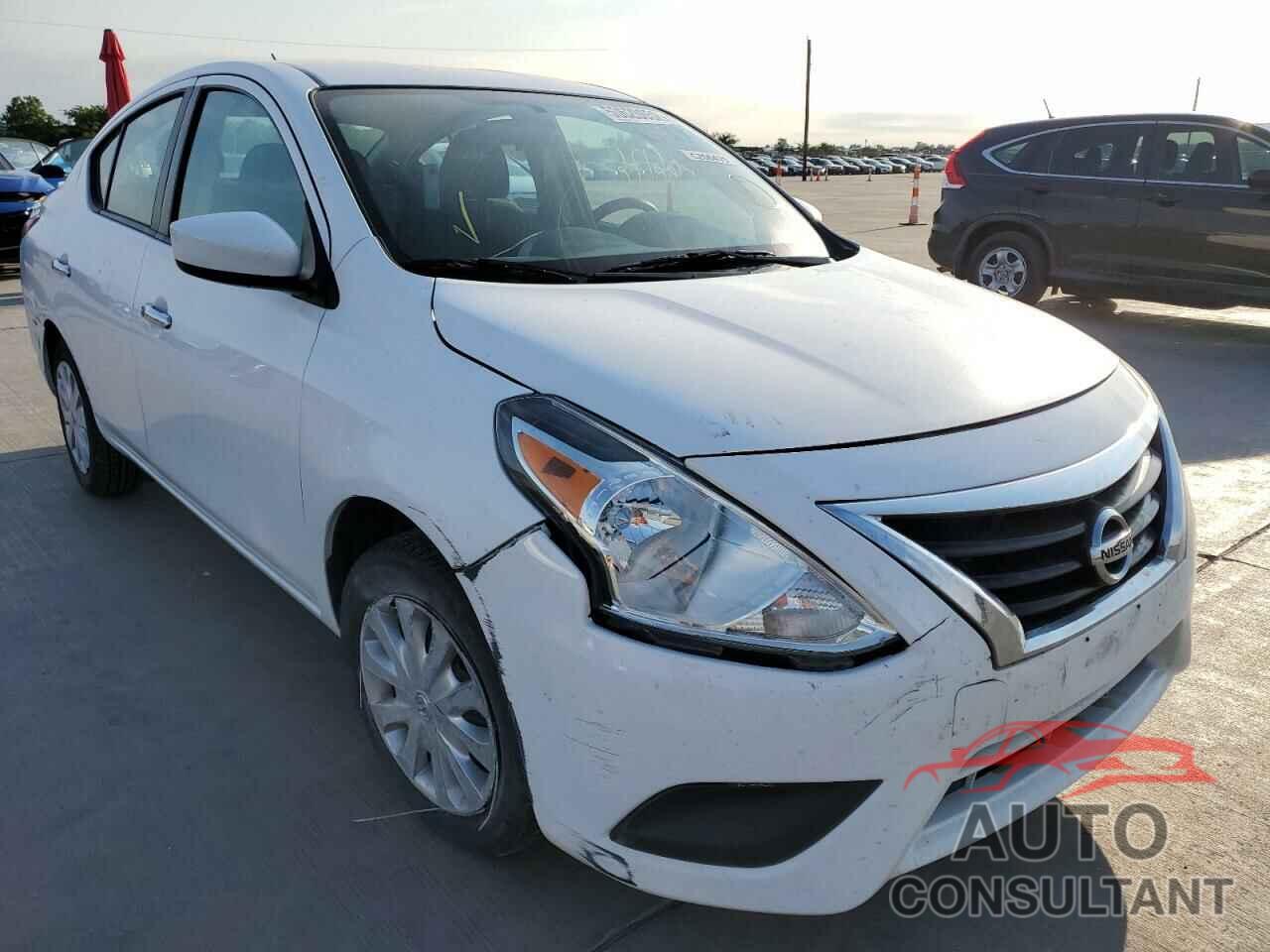 NISSAN VERSA 2019 - 3N1CN7AP0KL841537