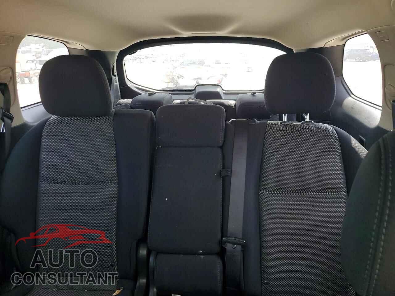NISSAN PATHFINDER 2017 - 5N1DR2MN4HC615052