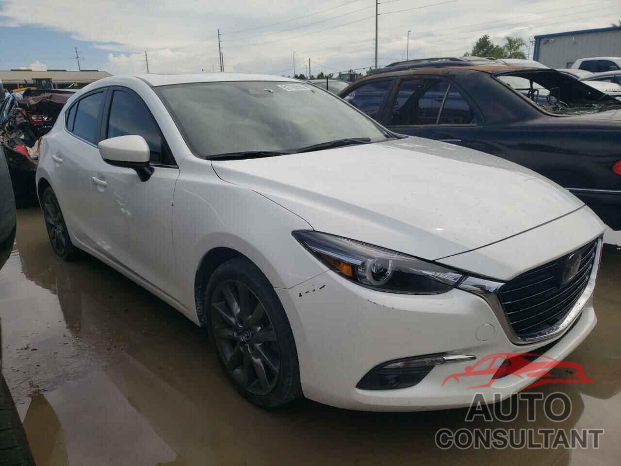 MAZDA 3 2018 - 3MZBN1M35JM190491