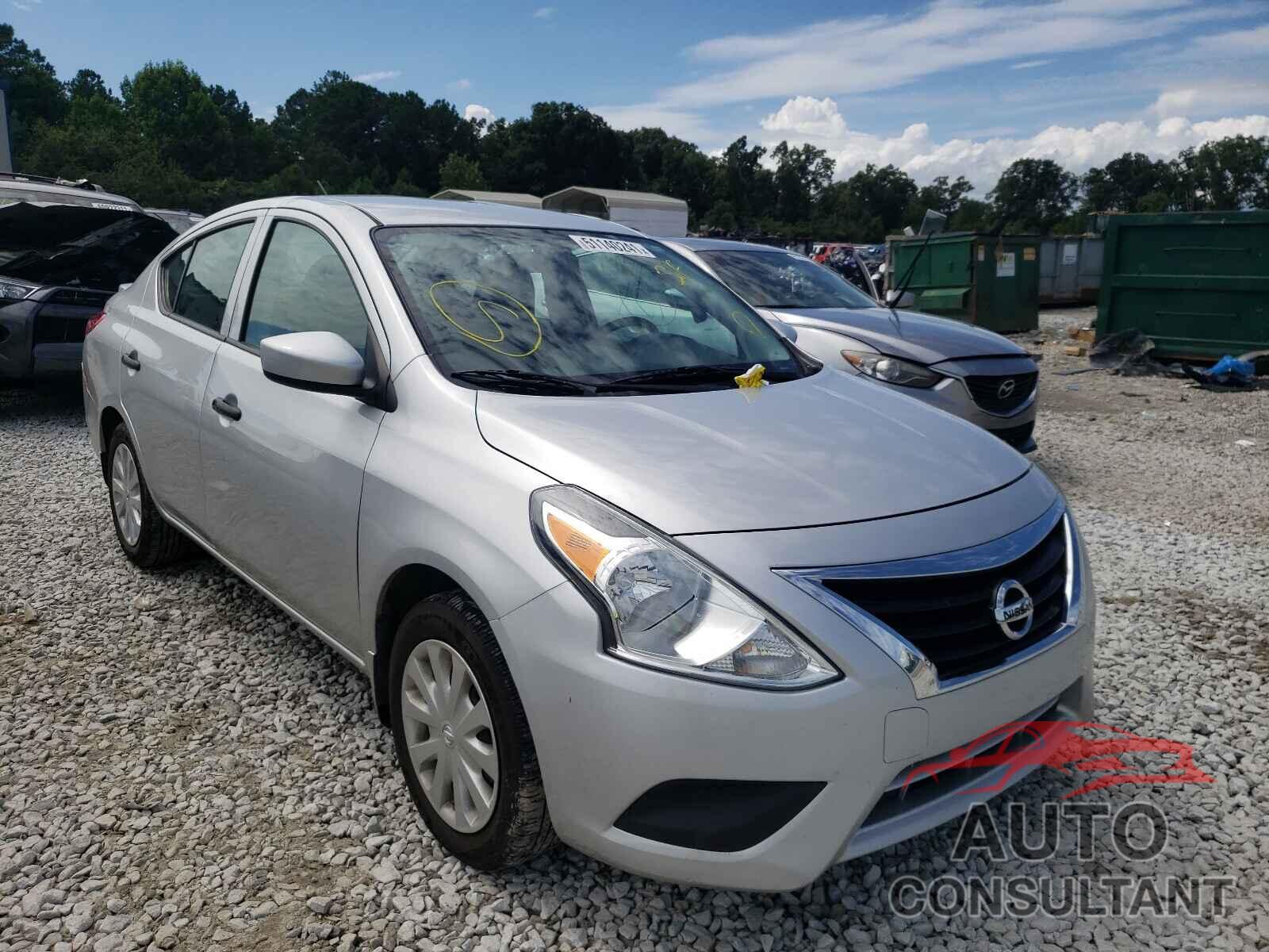 NISSAN VERSA 2017 - 3N1CN7AP0HL819627