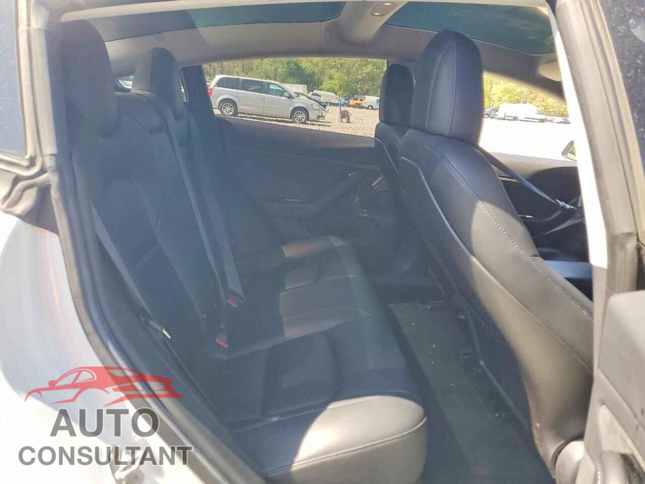 TESLA MODEL 3 2018 - 5YJ3E1EA9JF025293