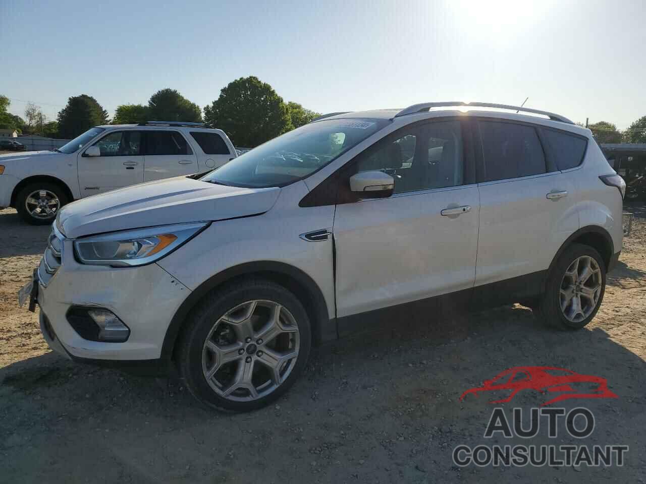 FORD ESCAPE 2017 - 1FMCU0J9XHUE52150
