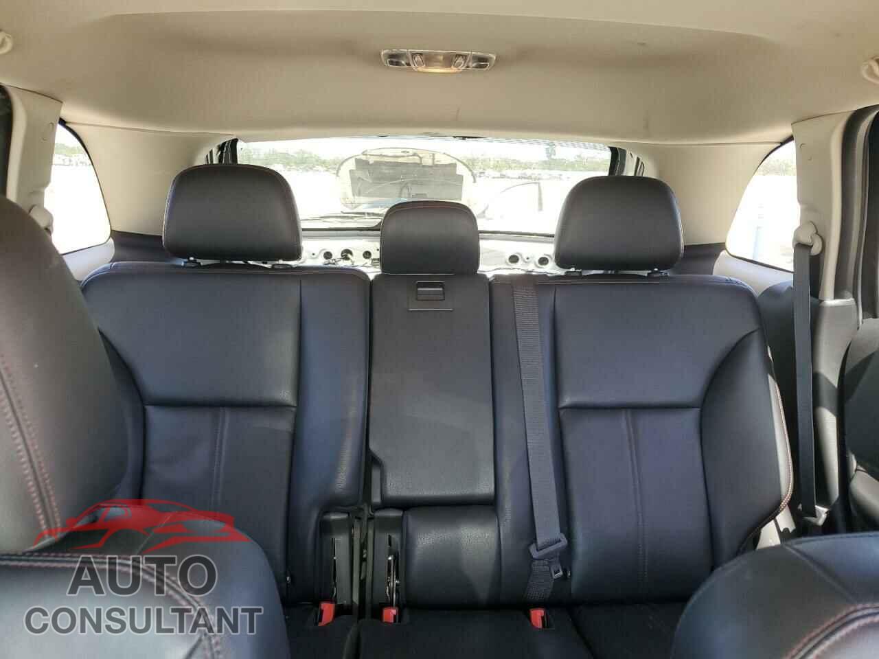FORD EDGE 2011 - 2FMDK3JC4BBB29717