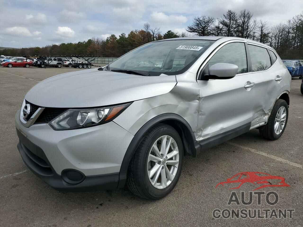 NISSAN ROGUE 2018 - JN1BJ1CR7JW201711