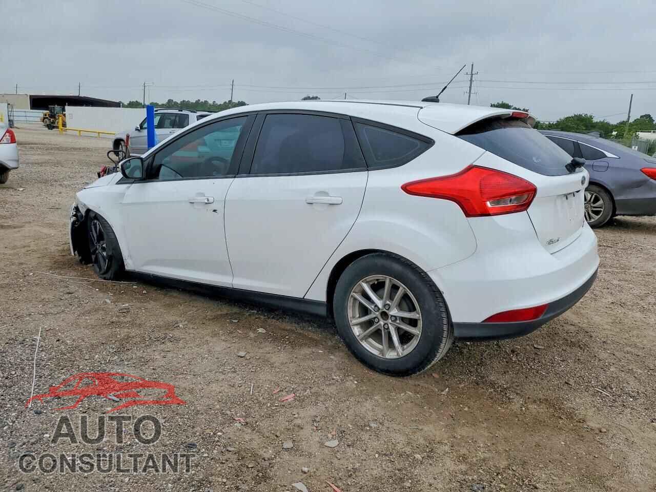FORD FOCUS SE 2016 - 1FADP3K27GL208694