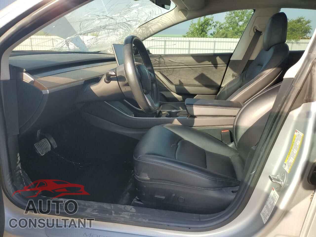 TESLA MODEL 3 2018 - 5YJ3E1EA3JF037536