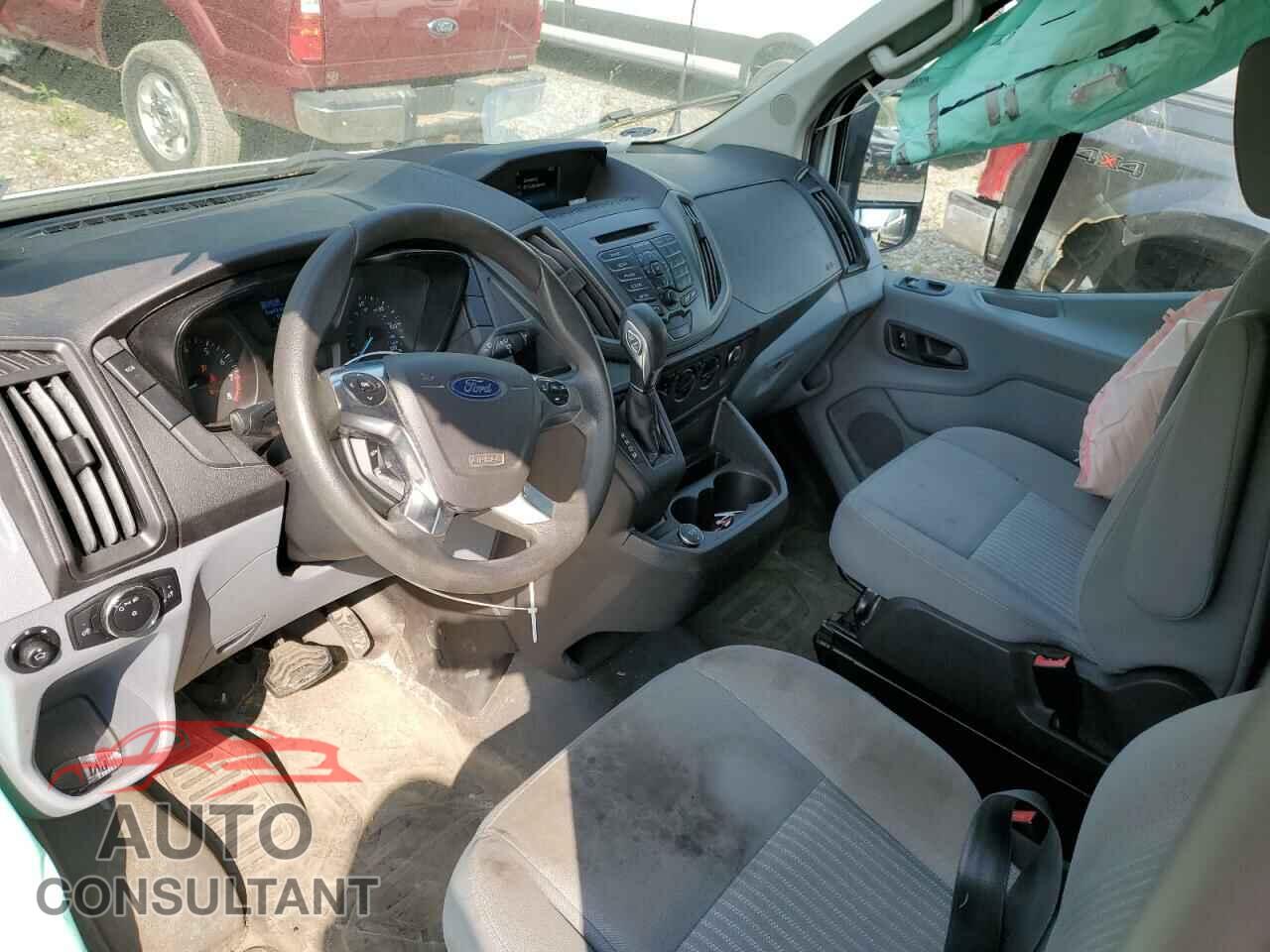 FORD TRANSIT 2018 - 1FTYR2CM2JKA09114