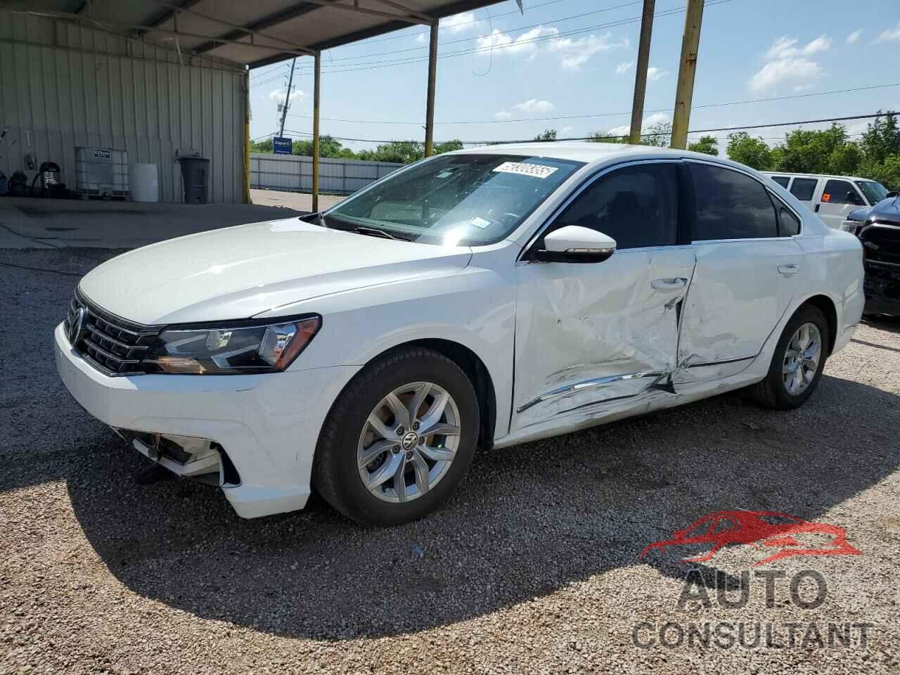 VOLKSWAGEN PASSAT 2017 - 1VWAT7A32HC052041