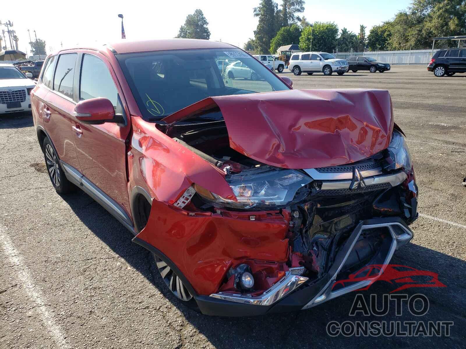 MITSUBISHI OUTLANDER 2019 - JA4AD3A30KZ027646