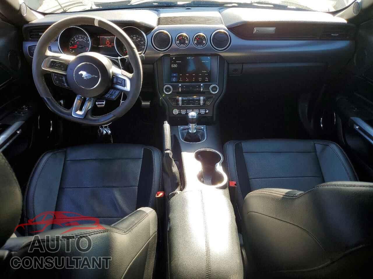 FORD MUSTANG 2018 - 1FA6P8CFXJ5104638
