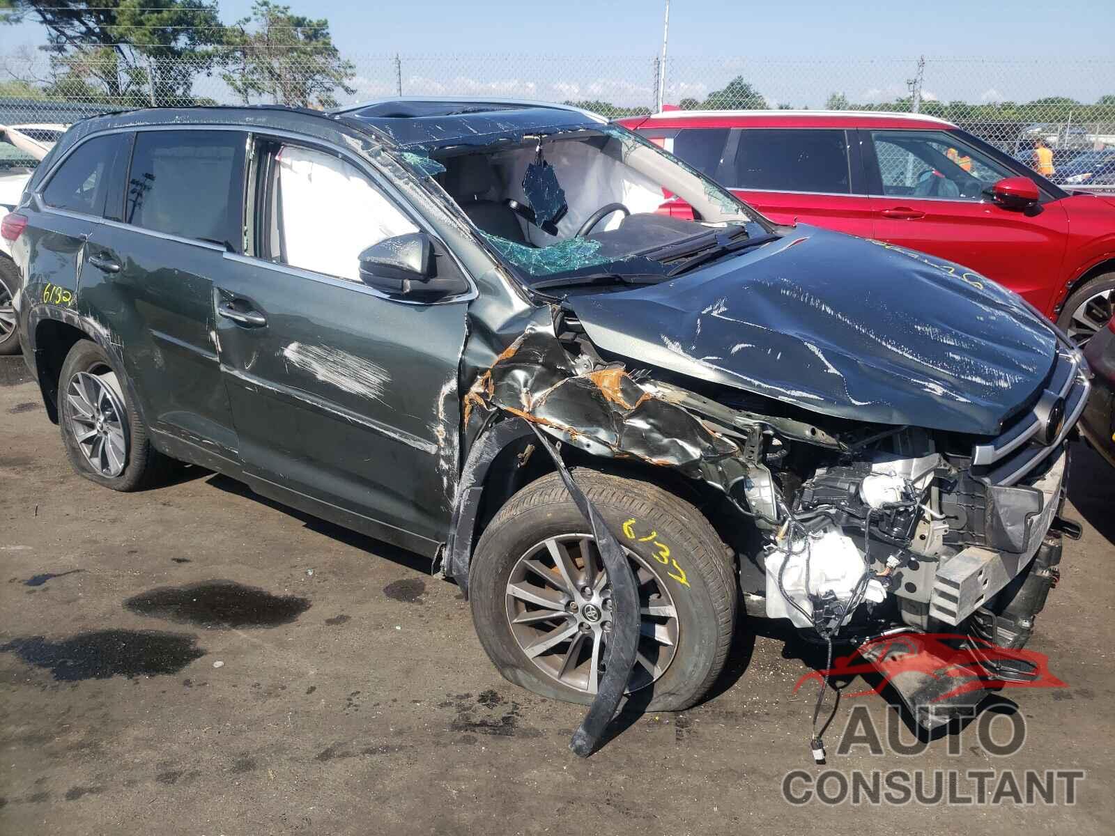 TOYOTA HIGHLANDER 2018 - 5TDJZRFH1JS850276
