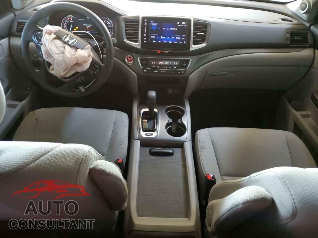 HONDA PILOT 2017 - 5FNYF5H35HB041735