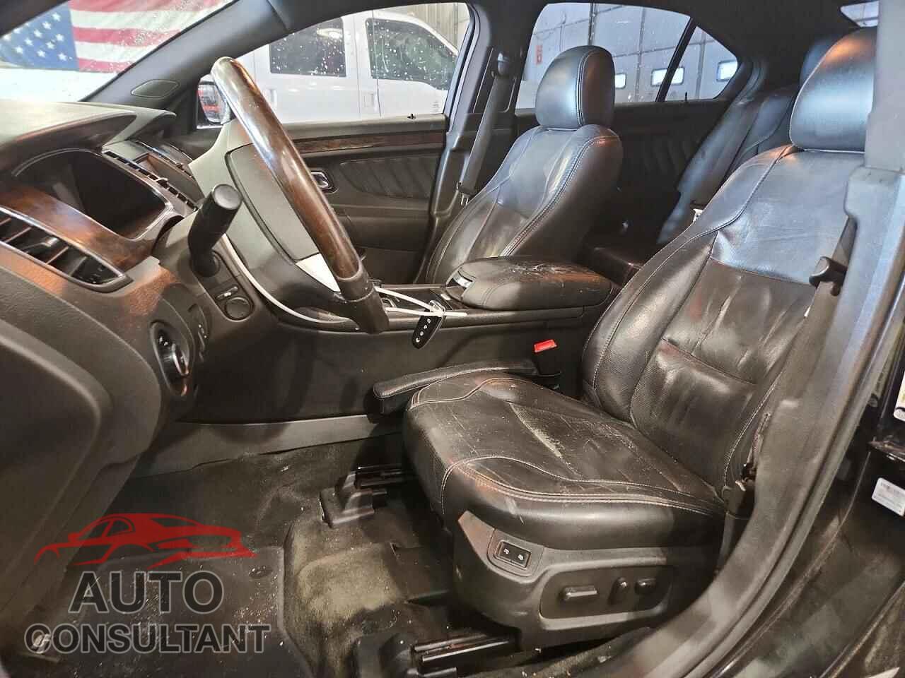 FORD TAURUS 2017 - 1FAHP2F84HG113207