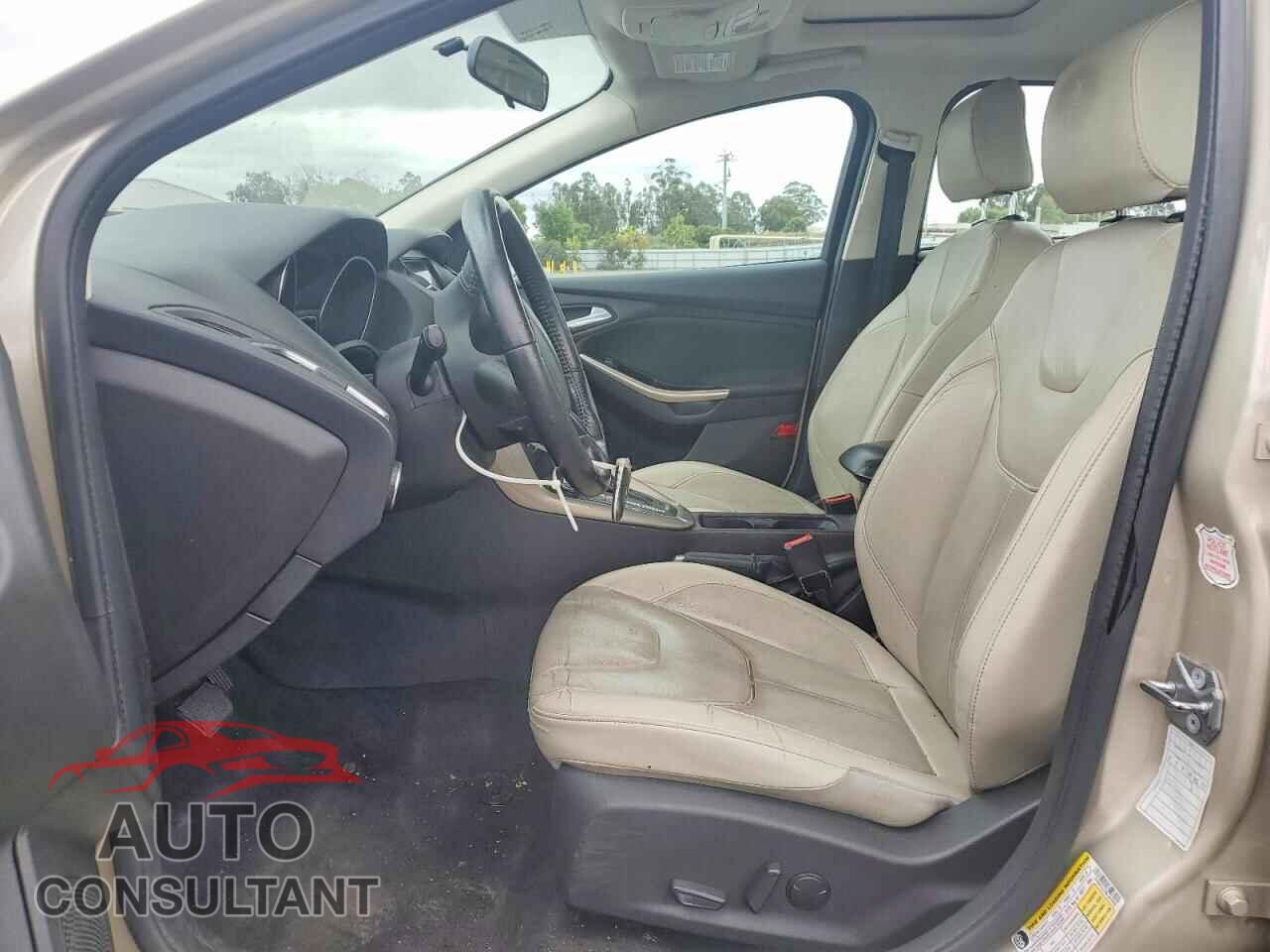 FORD FOCUS 2017 - 1FADP3J26HL287830