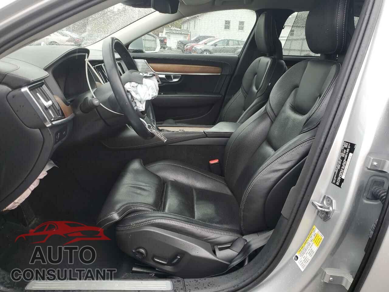 VOLVO S90 2018 - LVY992MLXJP008251