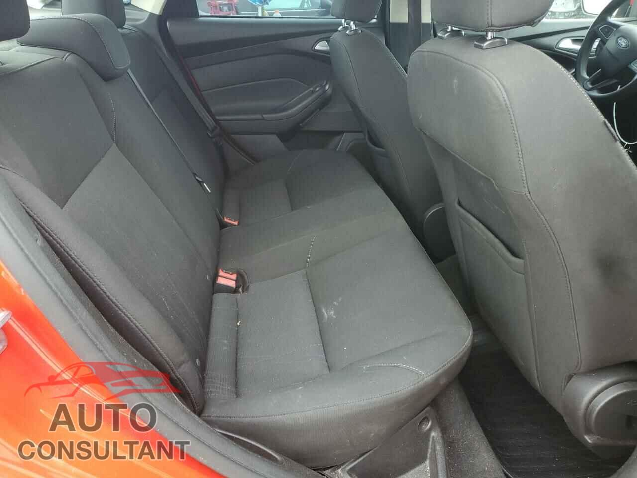 FORD FOCUS 2016 - 1FADP3F21GL210452