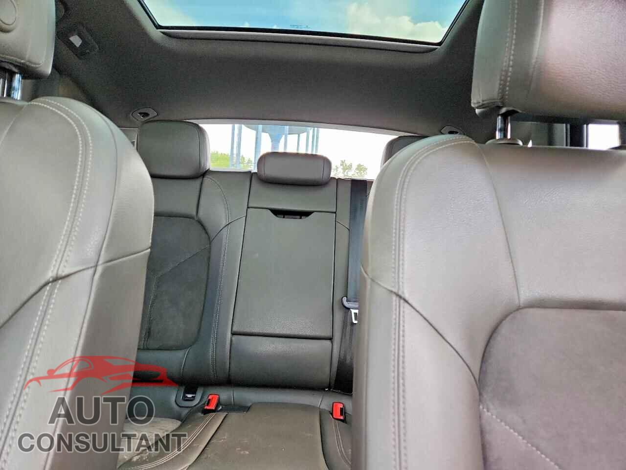 PORSCHE MACAN 2017 - WP1AA2A51HLB82288