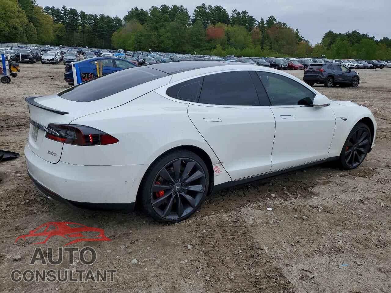 TESLA MODEL S 2015 - 5YJSA1V4XFF096690