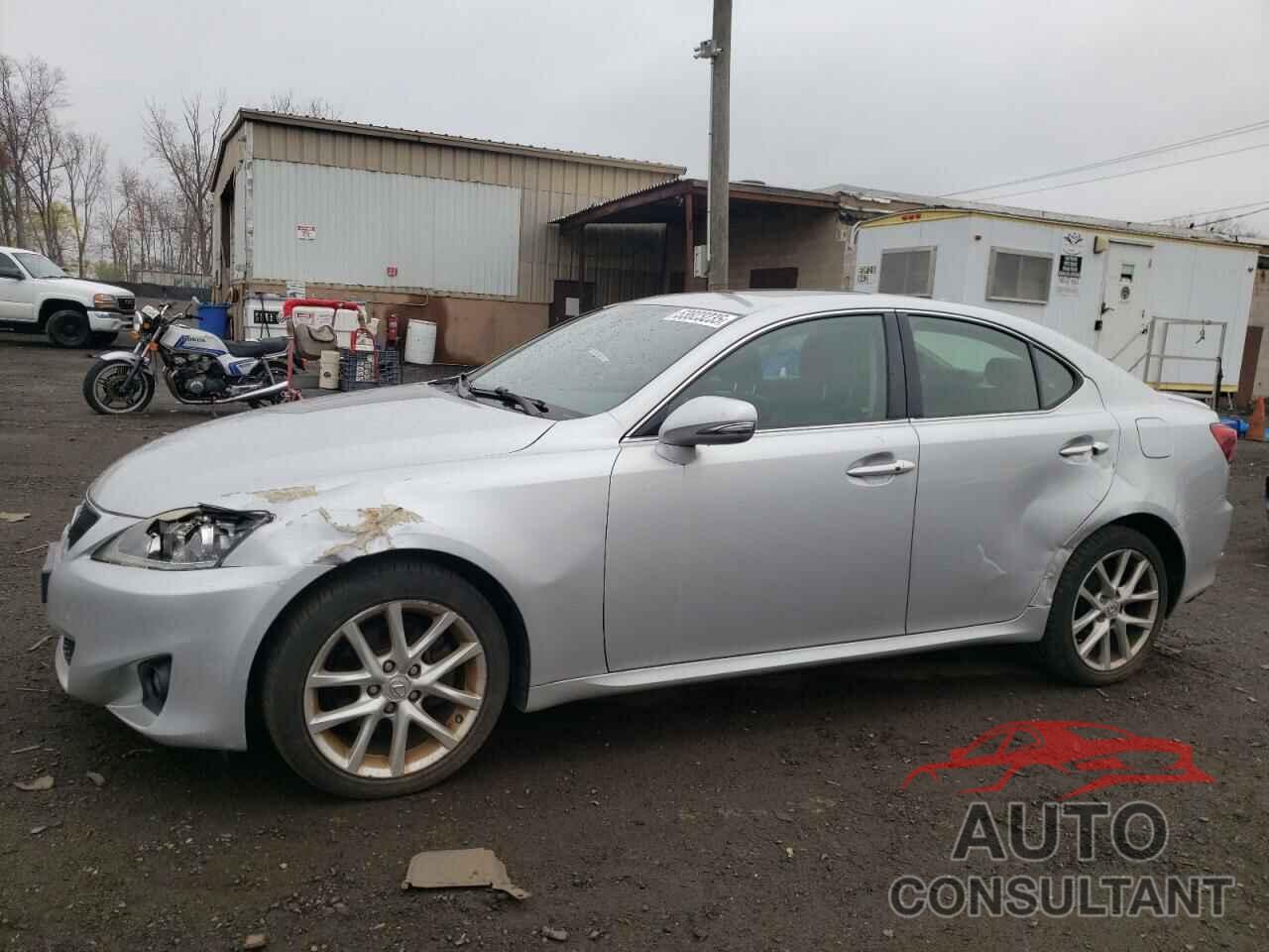 LEXUS IS 2011 - JTHCF5C27B5044801