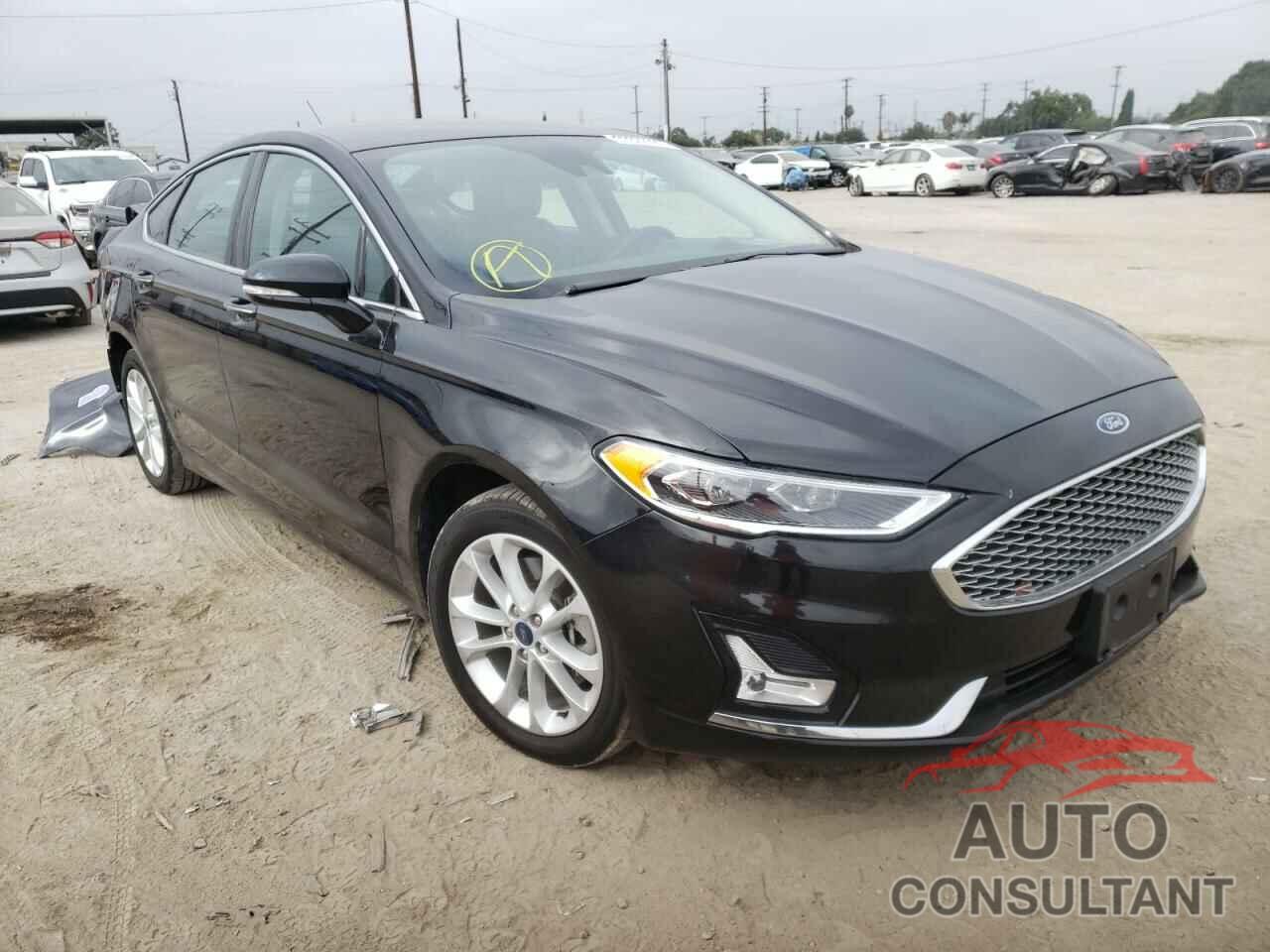 FORD FUSION 2019 - 3FA6P0SU2KR232548