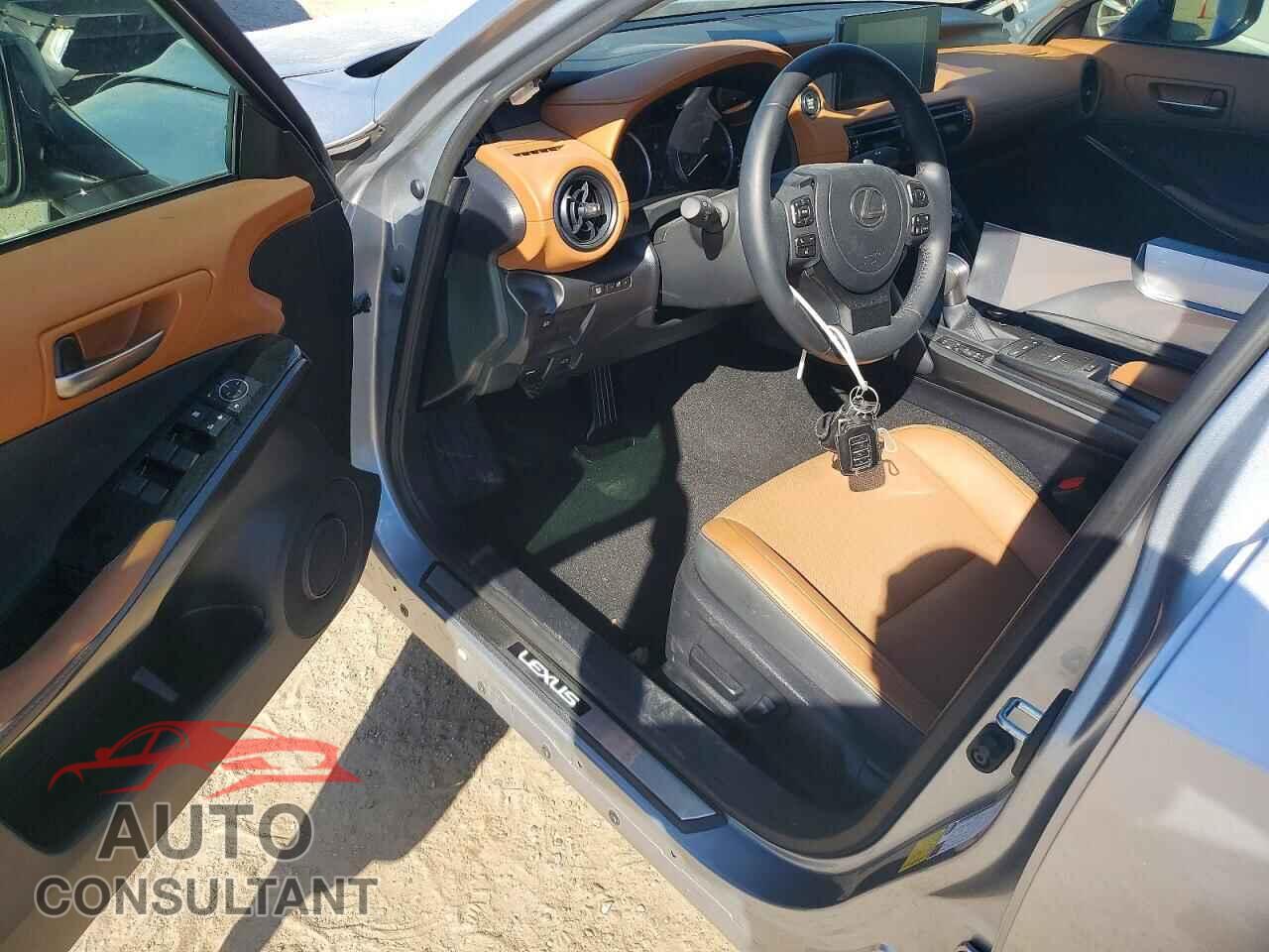 LEXUS IS 2024 - JTHCA1D22R5129917