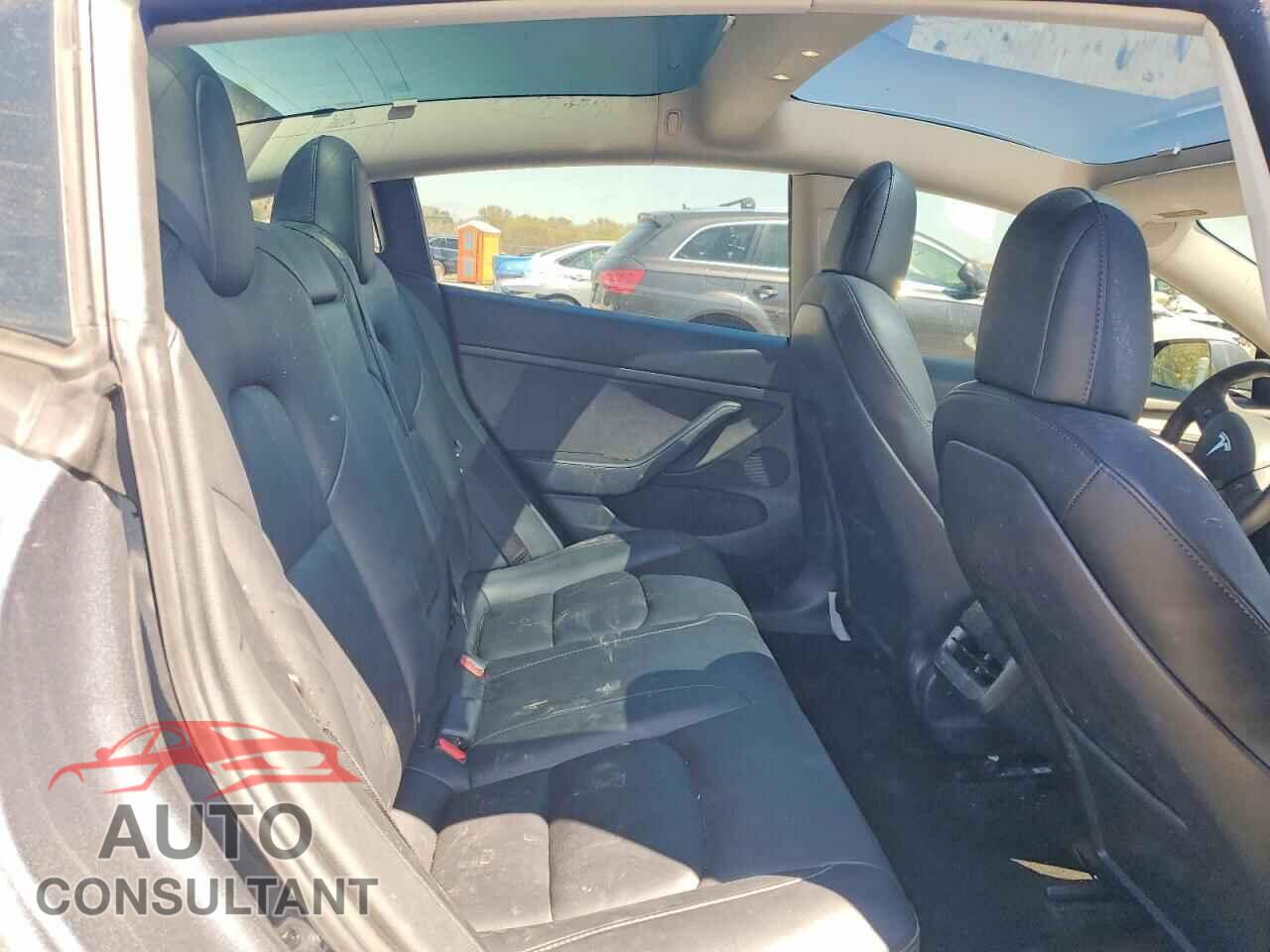 TESLA MODEL 3 2022 - 5YJ3E1EA6NF372117
