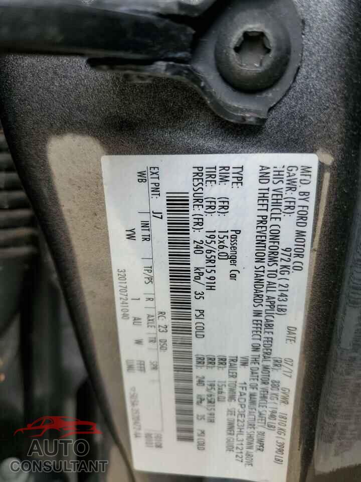 FORD FOCUS 2017 - 1FADP3E23HL312127