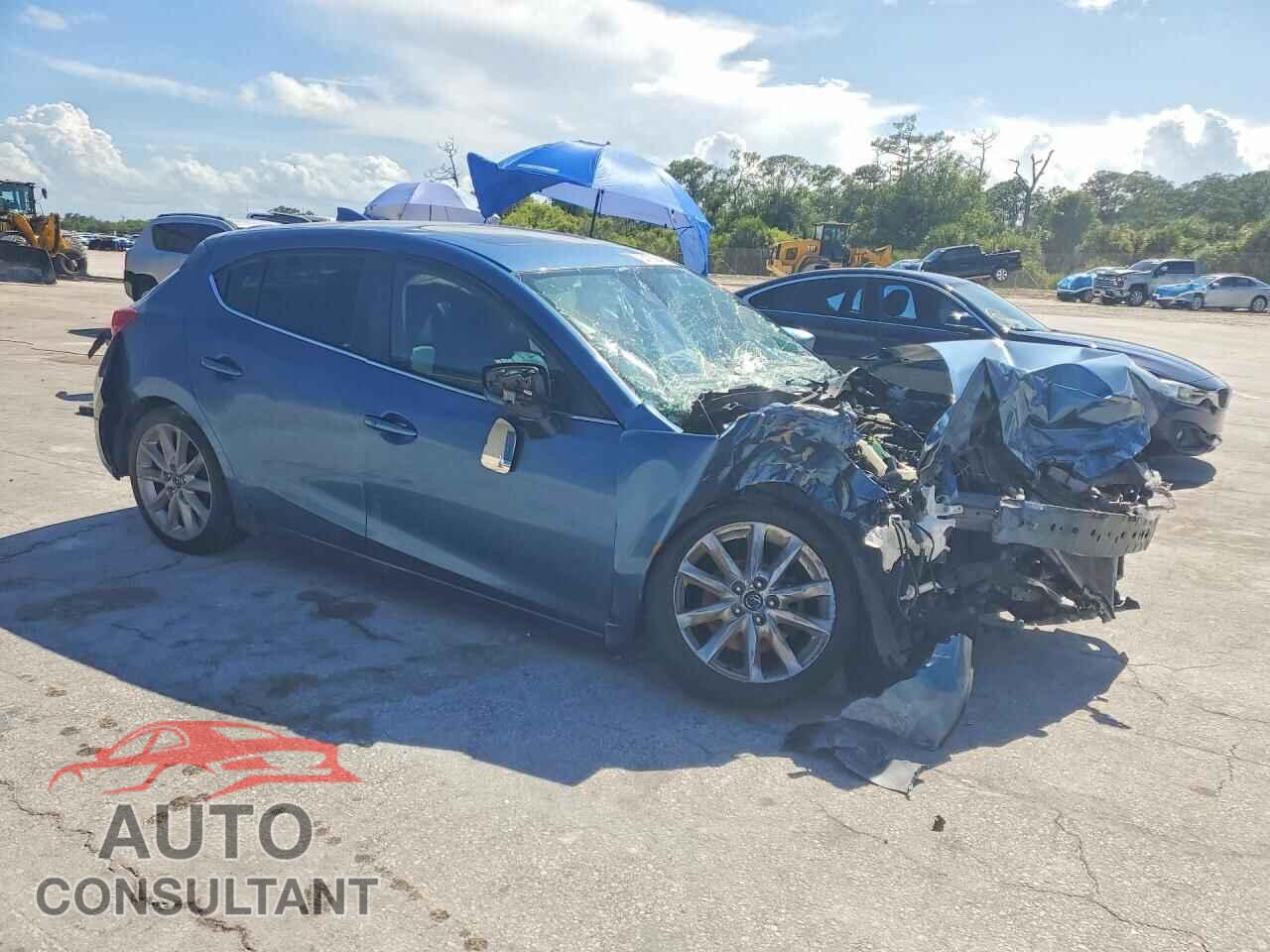 MAZDA 3 2017 - 3MZBN1M31HM137748